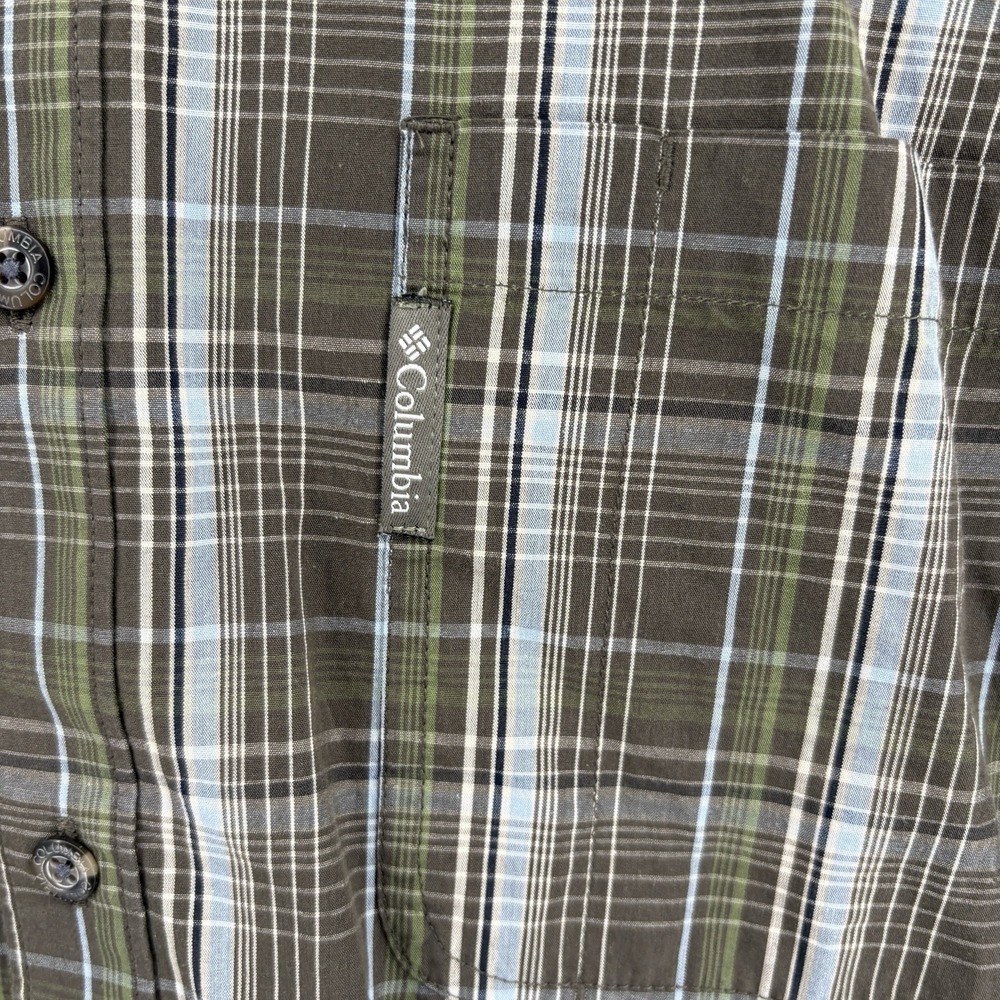 Columbia Men's Medium Green Plaid Long Sleeve Button Down Shirt - Picture 3 of 11